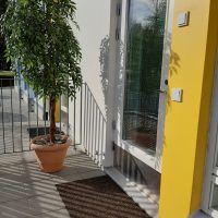 Sisäänkäynti terassilta